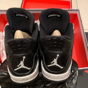 Jordan Retro IV (Oreo 4) black lather.